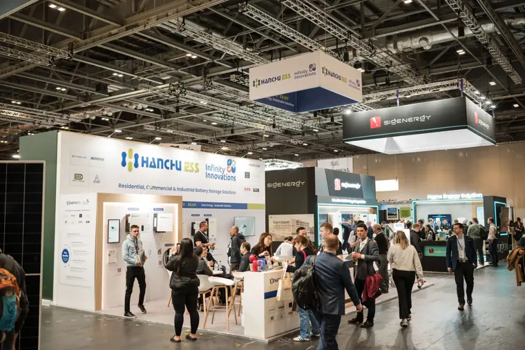 A wide view across the exhibition at Fáilte Solar at Solar & Storage