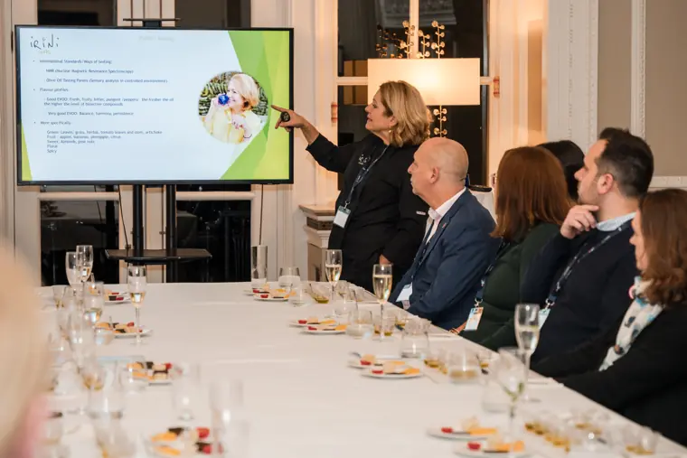 Presentation screen during the guided tasting.