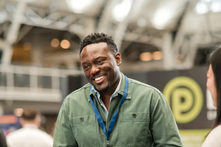 Foundervine representative in conversation.