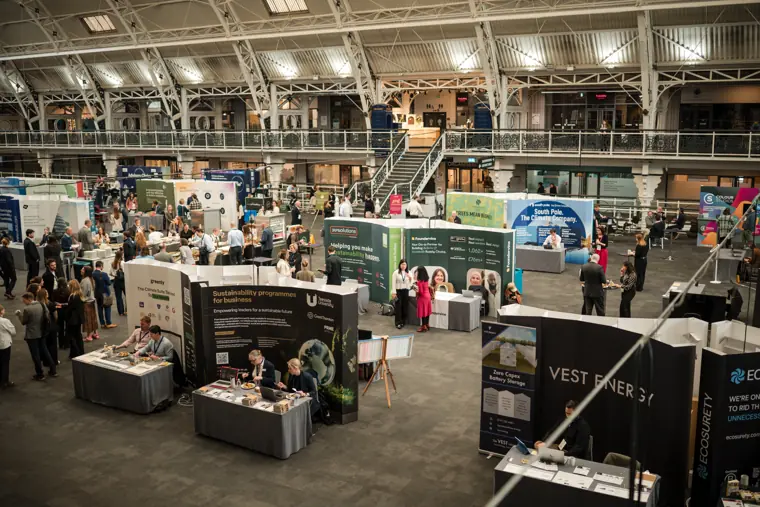 Overview of the exhibition hall.