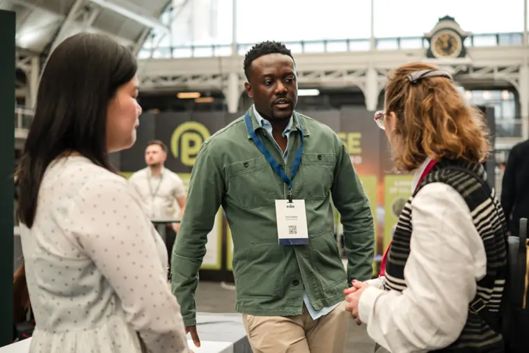 Foundervine representative in conversation.