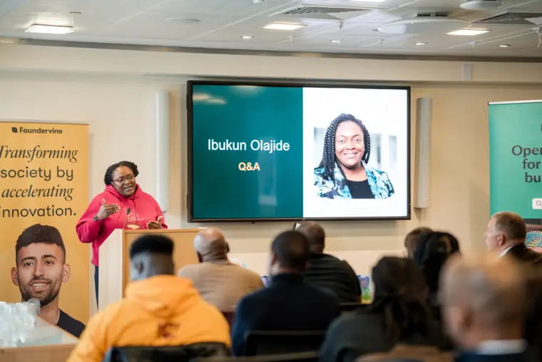 A wide view of the final founder presentation.