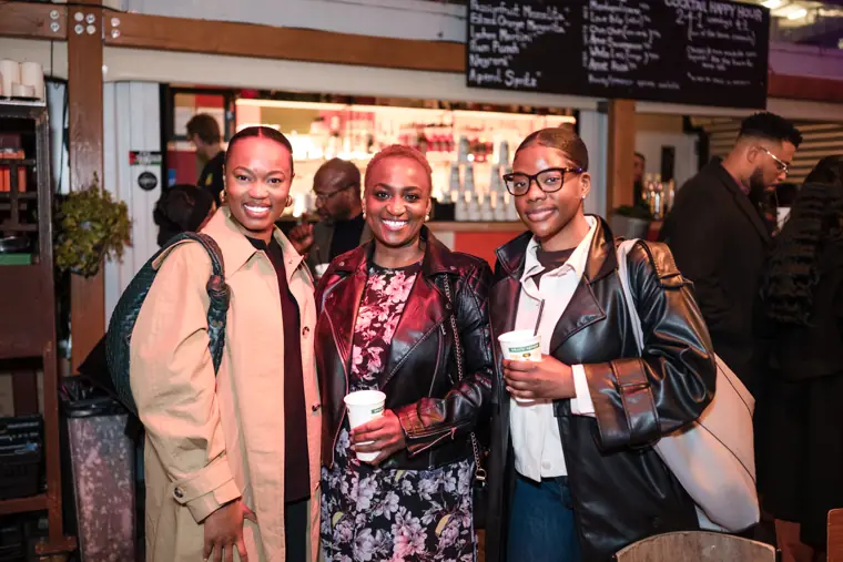 Guests connect over drinks.