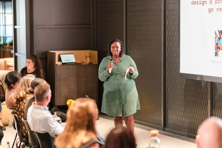 Founder presenting to the showcase audience.