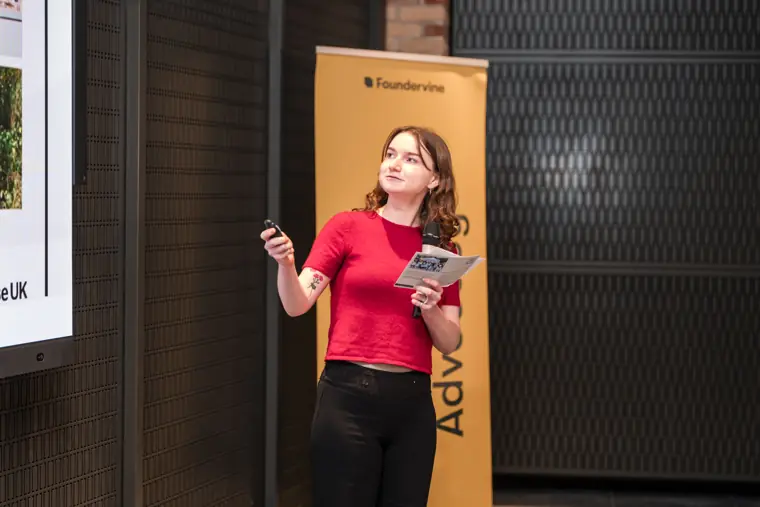 Founder presenting to the showcase audience.