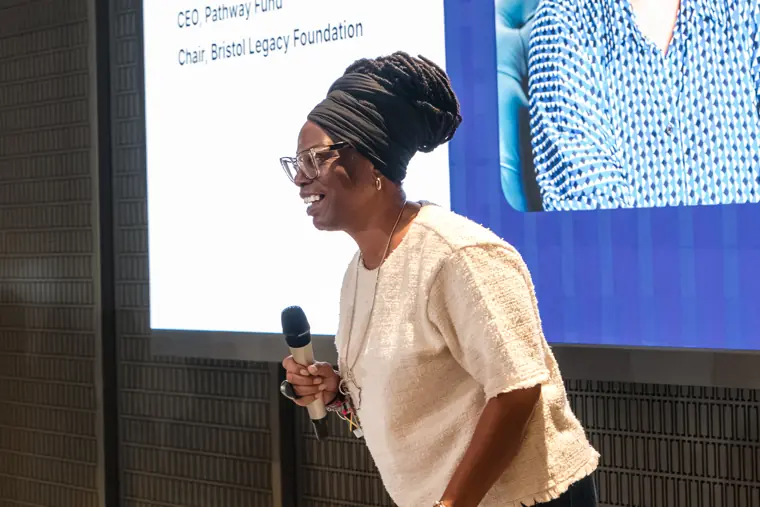 Founder presenting to the showcase audience.