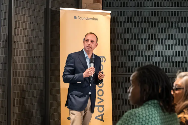 Founder presenting to the showcase audience.
