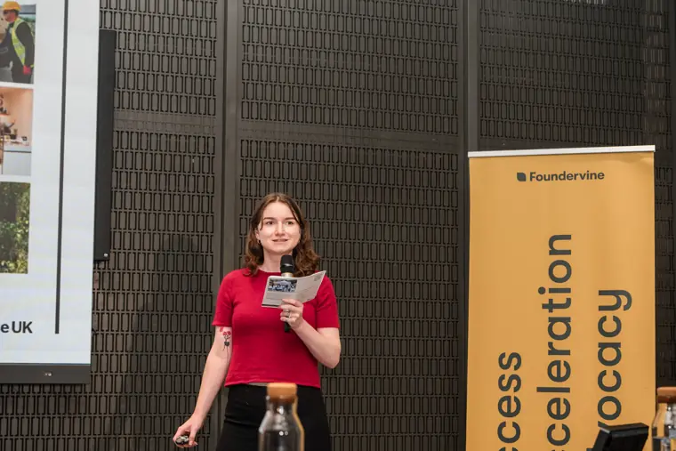 Founder presenting to the showcase audience.
